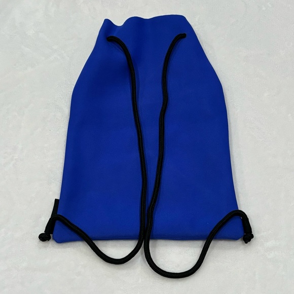 TRIANGL Women’s Triangle Bikini Top & Bottoms - deep blue, size Small & Medium - Picture 14 of 14